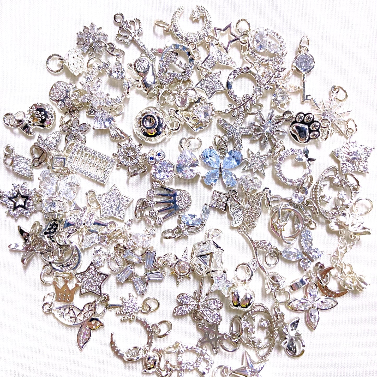 Royal Silvie Deluxe Pendants